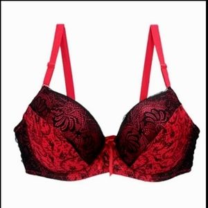 COPY - NWT, LACE PUSH UP BRA.